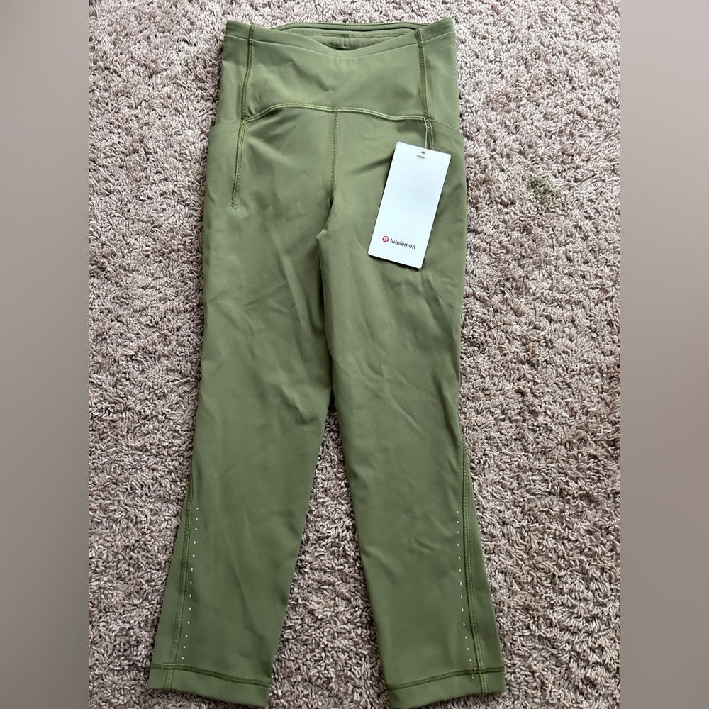 Green lululemon leggings, Swift speed hr crop 21
